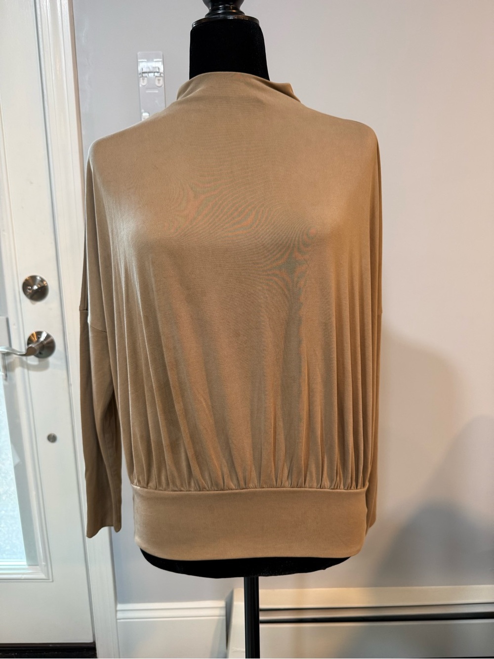 Banana Republic Small Tan Mock Neck Batwing Blouse Keyhole Back